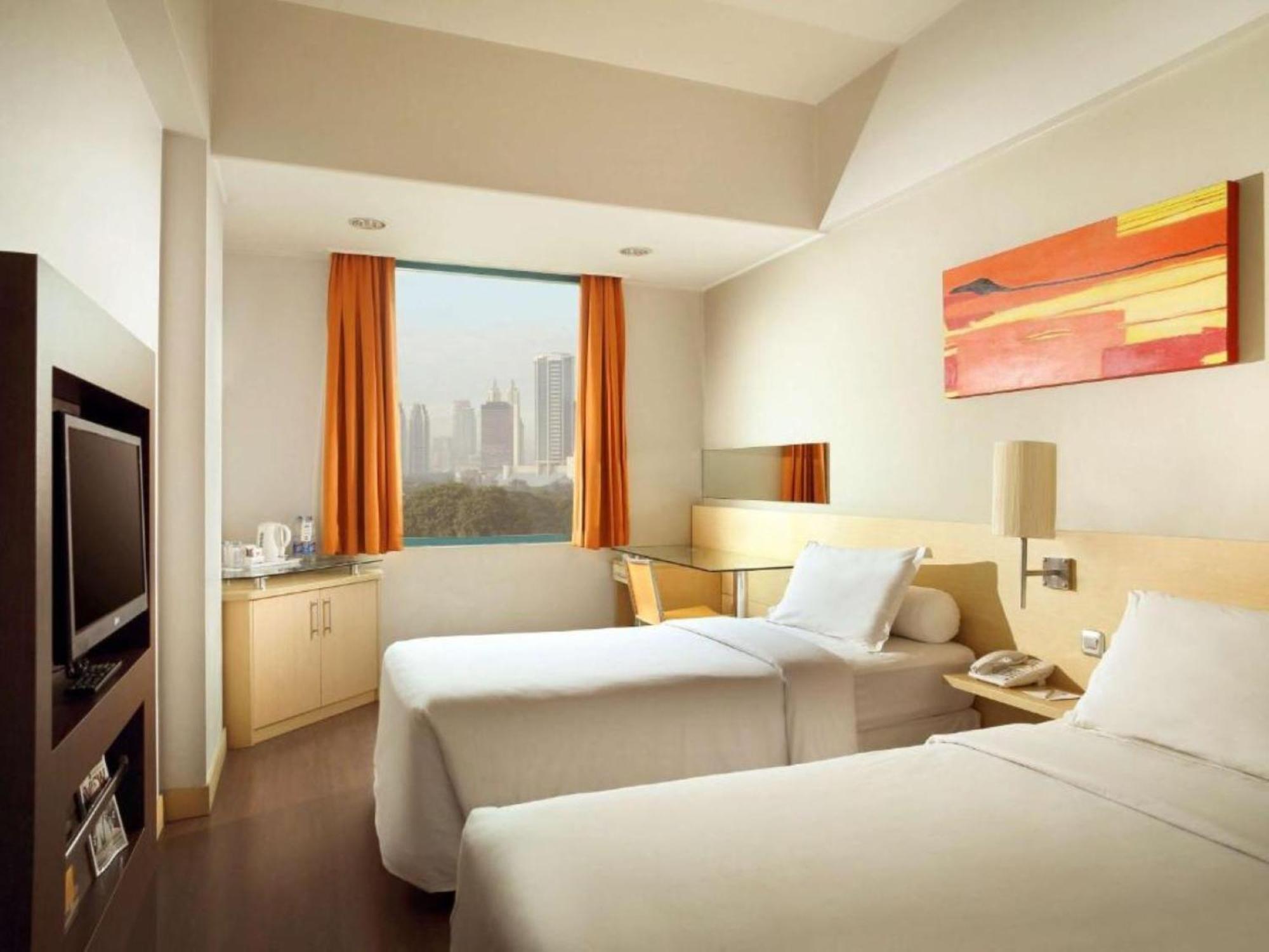 Hotel Horison Arcadia Wahid Hasyim Giacarta Esterno foto