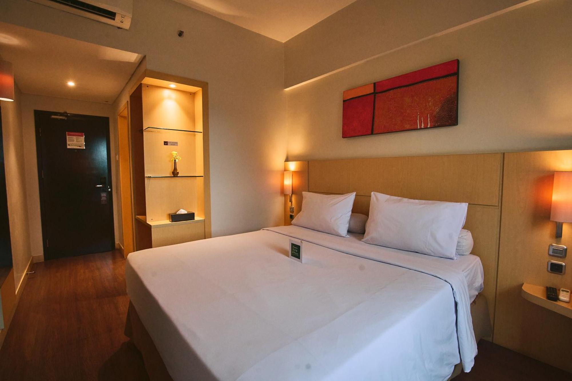 Hotel Horison Arcadia Wahid Hasyim Giacarta Esterno foto